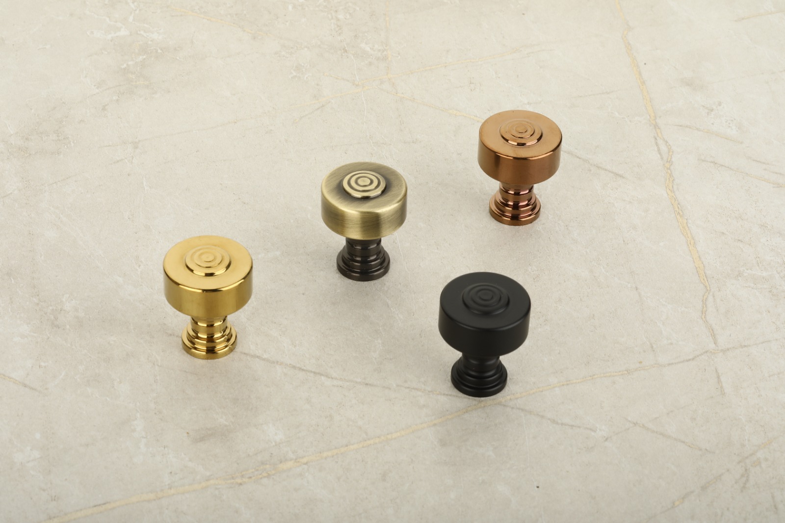 Knob 03